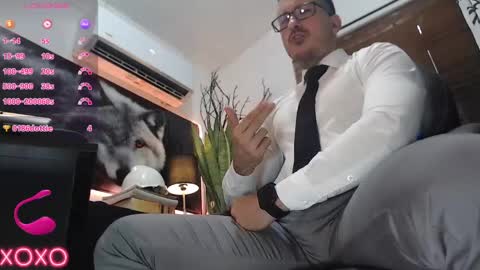 Snapshot of randylukehot chatting on 10.04.25 randylukehot online show from 10.04.25