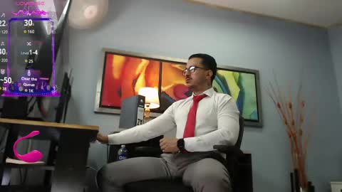 Snapshot of randylukehot chatting on 05.28.26 randylukehot online show from 05.28.26