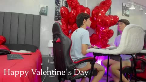 Raphael Nyon online show from 02.15.26