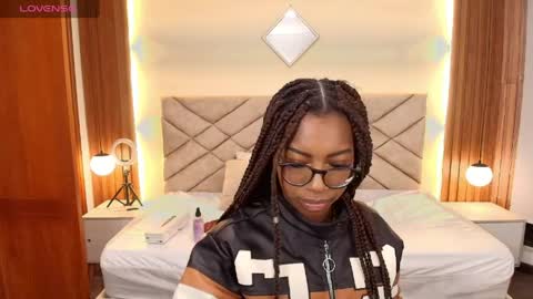 Raquel online show from 03.28.26