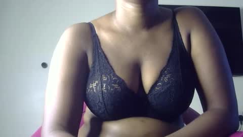 Snapshot of rara_molly chatting on 03.26.26 rara_molly online show from 03.26.26