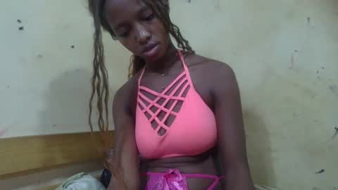 Snapshot of rasoanirinaa chatting on 05.12.26 rasoanirinaa online show from 05.12.26