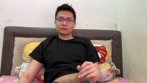 Snapshot of ratedepic17 chatting on 12.23.24 randomnaut online show from 12.23.24