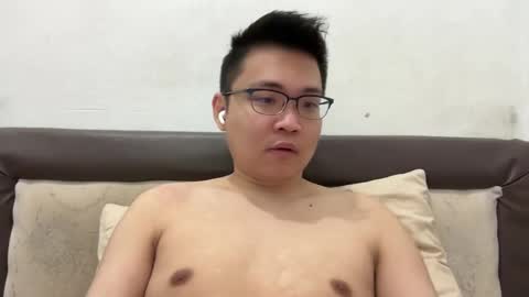 Snapshot of ratedepic17 chatting on 01.26.25 randomnaut online show from 01.26.25