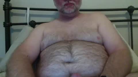 Snapshot of rattoy19 chatting on 12.16.24 Rattoy online show from 12.16.24