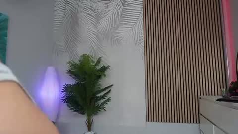 Snapshot of ravebunny_ chatting on 07.12.26 Rave Bunny online show from 07.12.26