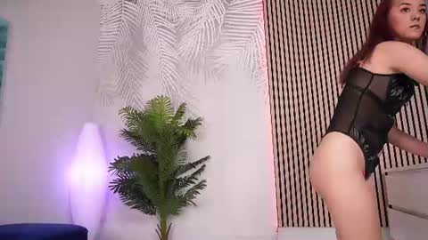 Snapshot of ravebunny_ chatting on 07.19.26 Rave Bunny online show from 07.19.26