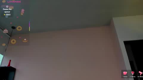 Snapshot of raven_loove chatting on 02.13.26 raven_loove online show from 02.13.26