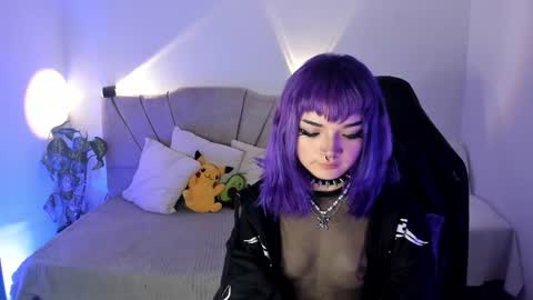 ravencollen online show from 11.18.25