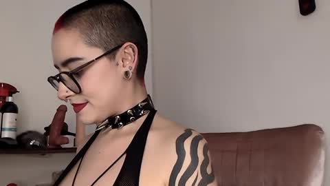 ravendarkness_ online show from 02.18.25