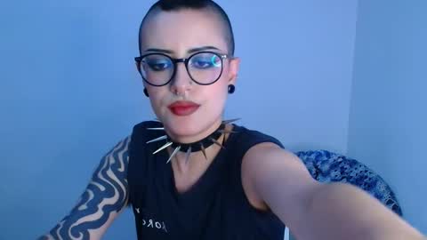 ravendarkness_ online show from 04.09.26