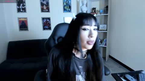 Snapshot of ravenelle_ chatting on 07.12.26 ravenelle_ online show from 07.12.26