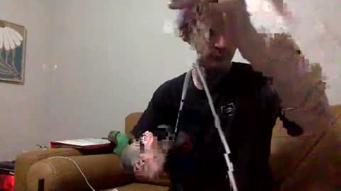 Snapshot of ravenxbeastie chatting on 02.04.25 ravenxbeastie online show from 02.04.25