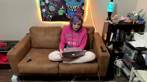 Snapshot of ravenxbeastie chatting on 02.12.25 ravenxbeastie online show from 02.12.25