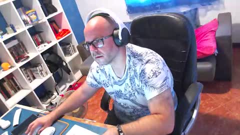 ravingr3d3 online show from 06.17.26