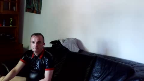 Snapshot of raybarbieri chatting on 07.02.26 raybarbieri online show from 07.02.26