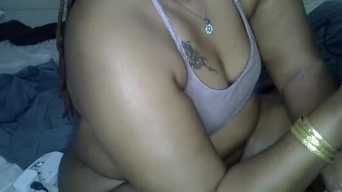 Snapshot of raylee810889 chatting on 11.07.25 raylee810889 online show from 11.07.25