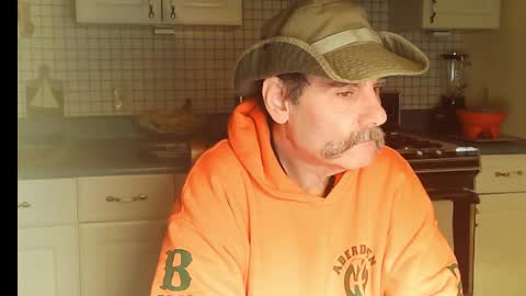 Snapshot of raylene4u2 chatting on 02.05.26 Ray online show from 02.05.26