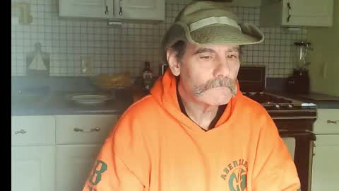 Snapshot of raylene4u2 chatting on 02.10.26 Ray online show from 02.10.26