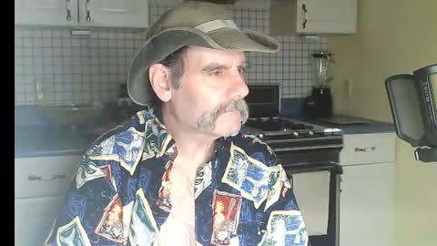 Snapshot of raylene4u2 chatting on 03.01.26 Ray online show from 03.01.26