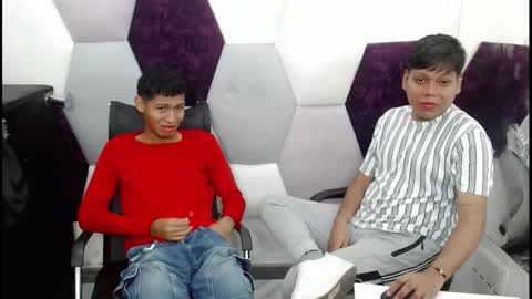 raystewart  online show from 11.05.25