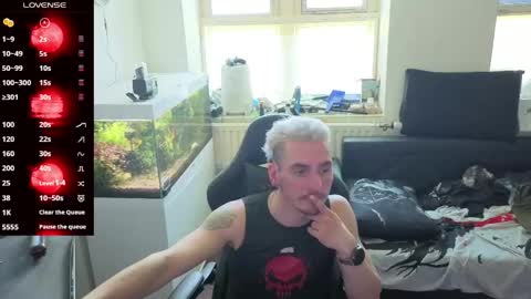 Rayzel online show from 04.30.26