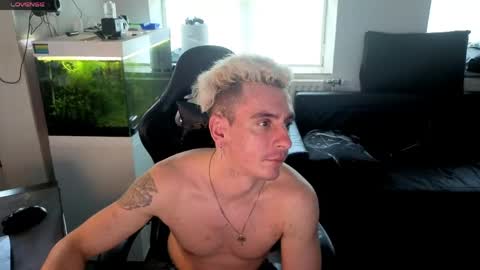 Rayzel online show from 05.23.26