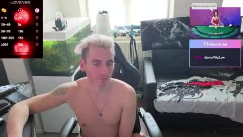 Rayzel White online show from 05.11.26