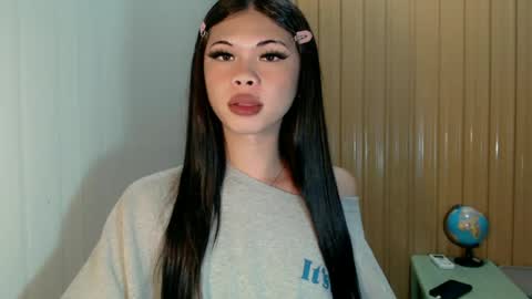 Snapshot of raze_fuckzx chatting on 06.17.26 cindy online show from 06.17.26