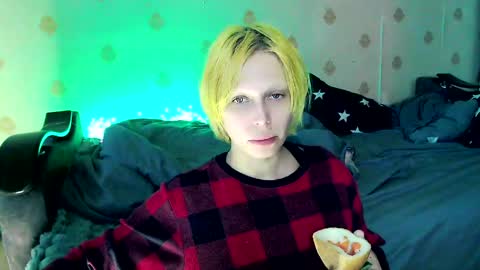 Snapshot of raziel_haze chatting on 04.19.26 Yrriel Strife Candy-Demon Caveboy mr. Cringe online show from 04.19.26