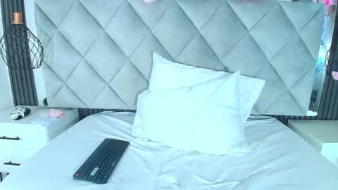 DONCELLA online show from 06.03.26