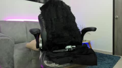 Alina Cruz online show from 02.18.25