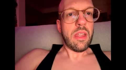 HugeSecret online show from 05.03.26