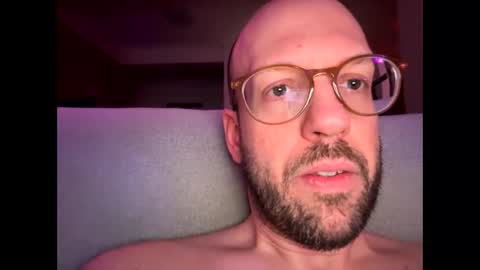 HugeSecret online show from 05.09.26