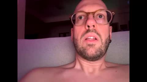 HugeSecret online show from 06.08.26