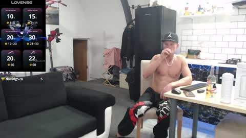 Snapshot of reallyman7 chatting on 01.11.25 Ask me online show from 01.11.25