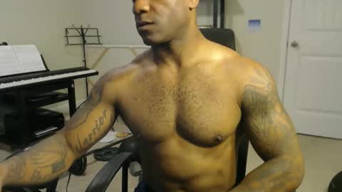 Snapshot of realreyblack chatting on 10.12.25 Rey online show from 10.12.25