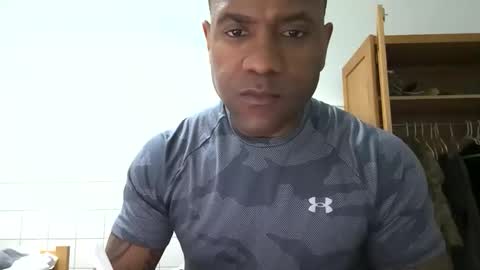 Snapshot of realreyblack chatting on 04.01.26 Rey online show from 04.01.26