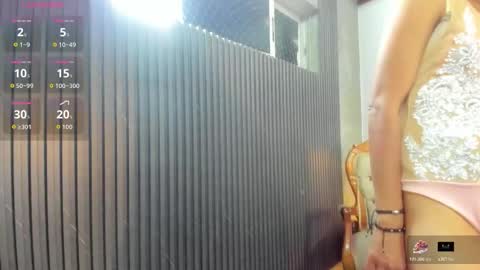 Snapshot of rebeca_2 chatting on 11.13.25 rebeca_2 online show from 11.13.25