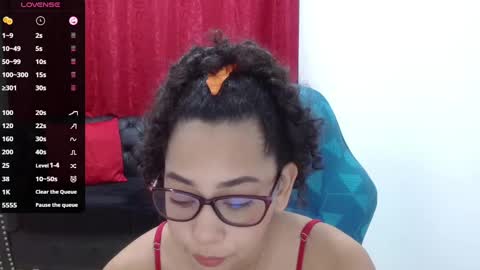 Snapshot of rebecca_mils chatting on 02.23.25 R E B E C A online show from 02.23.25