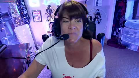 Snapshot of rebeccalovexxx chatting on 05.16.26 Rebecca Love online show from 05.16.26