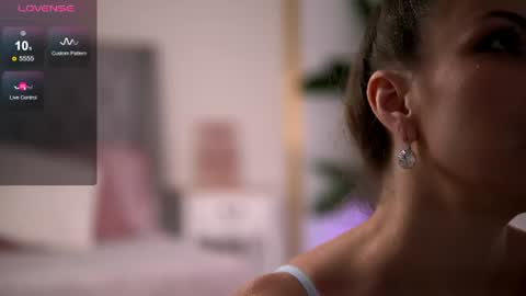 Rebecca online show from 06.29.26