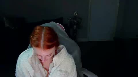 Snapshot of red_firesquirt chatting on 02.04.25 Red -  online show from 02.04.25