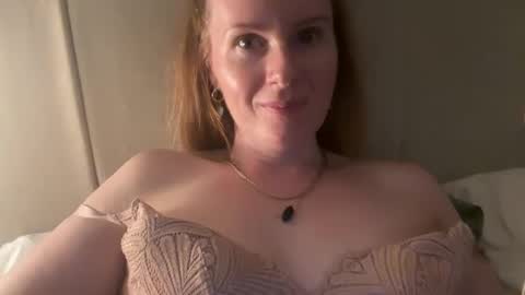 Snapshot of red_head_rosie_69 chatting on 09.19.25 Rosie online show from 09.19.25