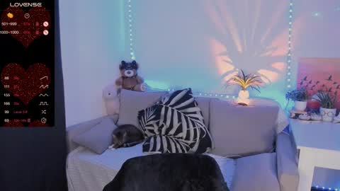 Mia online show from 02.10.25