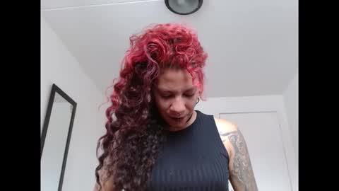 Snapshot of red_savage_ chatting on 04.06.26 Instagram Valerie yourdream online show from 04.06.26
