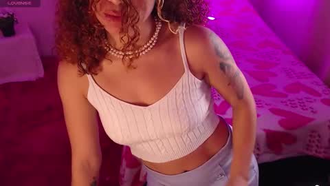 Snapshot of red_velvett0 chatting on 10.25.25 red_velvett0 online show from 10.25.25