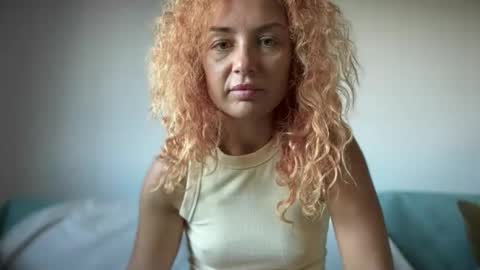 reddgirll online show from 09.15.25