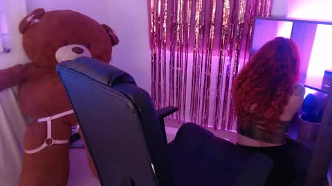 Mere  online show from 05.25.26