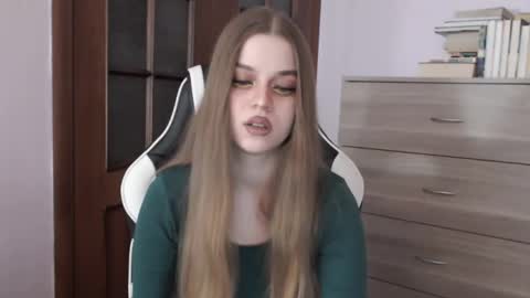 Lily online show from 03.13.26